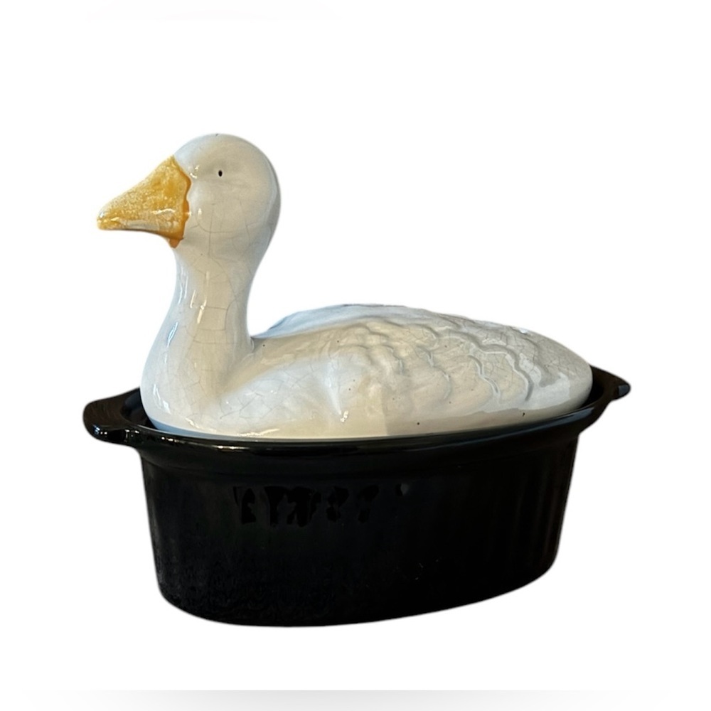 Vintage ceramic duck casserole dish with lid 2 two pieces